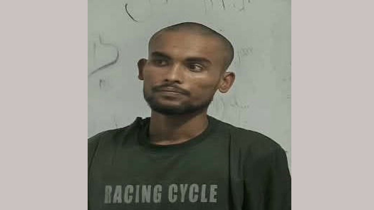 মা-বাবাকে মারধর করায় ছেলের ১ বছরের কারাদণ্ড
