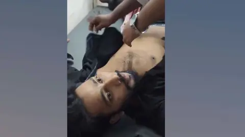 চট্টগ্রামে ছুরিকাঘাতে পথচারী আহত