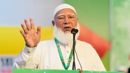 আইনশৃঙ্খলার এত অবনতি হয়েছে, প্রতিমন্ত্রীকে অস্ত্র হাতে নামতে হচ্ছে: জামায়াত আমির