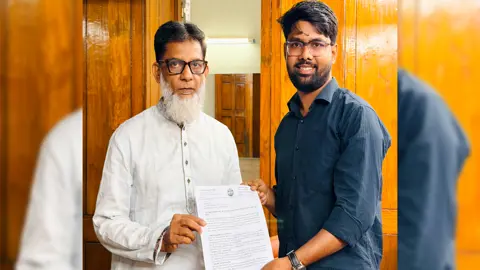 শাটল ট্রেন সংস্কারে রেল প্রতিমন্ত্রীকে চাকসু এজিএসের স্মারকলিপি
