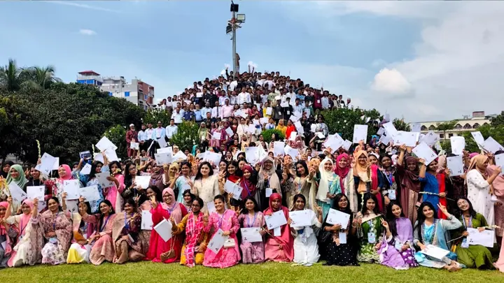 উচ্চশিক্ষিত হয়ে দেশের উন্নয়নে ভূমিকা রাখবে মেধাবীরা: এমপি মানিক