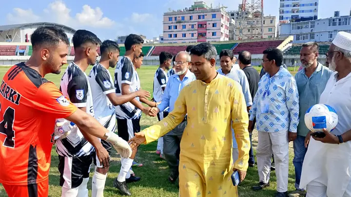 চাঁদপুর স্টেডিয়ামে জাতীয় ফুটবল লীগের উদ্বোধন