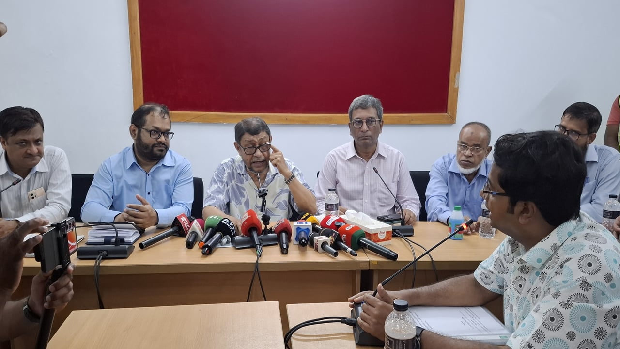 চাঁদপুরে সিভিল সার্জন বদলির সিদ্ধান্ত প্রত্যাহার 

