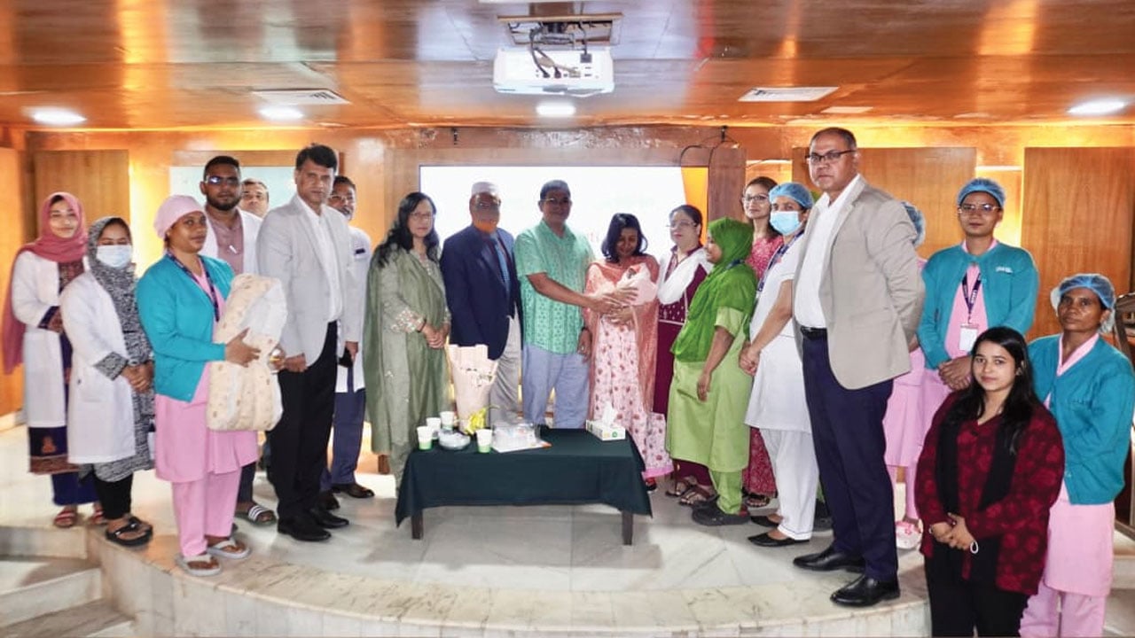 সব প্রতিকূলতাকে হার মানিয়ে হাজারো মানুষের আশার আলো হয়ে উঠল ক্ষুদে যোদ্ধা