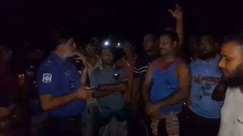 চুয়াডাঙ্গায় অস্ত্রের মুখে মোটরসাইকেল ছিনতাই 