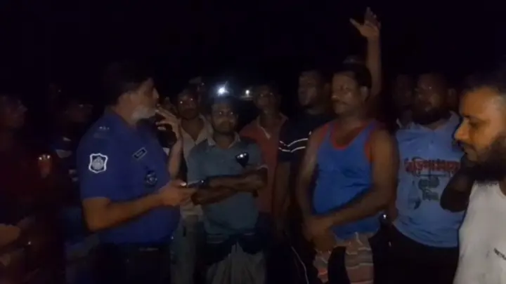 চুয়াডাঙ্গায় অস্ত্রের মুখে মোটরসাইকেল ছিনতাই 