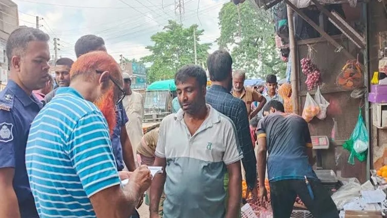 চুয়াডাঙ্গায় শতাধিক অবৈধ স্থাপনা উচ্ছেদ

