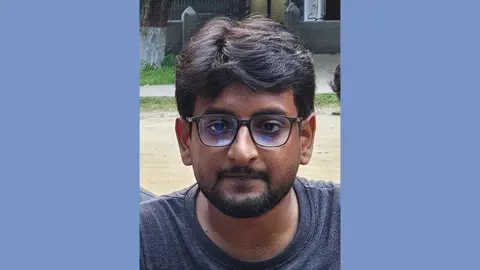 দেড় বছর আগে সিট বাতিল, তবুও থাকছেন ছাত্রদল নেতা 