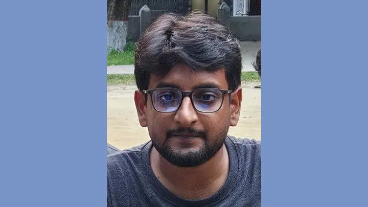 দেড় বছর আগে সিট বাতিল, তবুও থাকছেন ছাত্রদল নেতা 