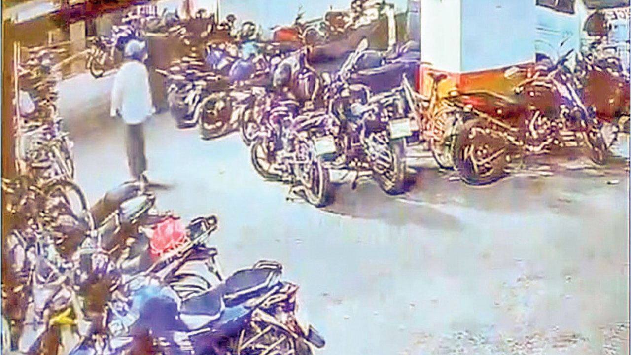 জবি ক্যাম্পাস যেন চোরের স্বর্গরাজ্য, বিড়ম্বনায় শিক্ষার্থীরা