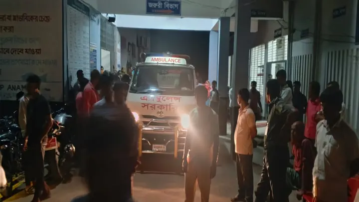 জয়পুরহাটে ট্রাকের সঙ্গে অটোরিকশার ধাক্কায় নিহত ২, আহত ১