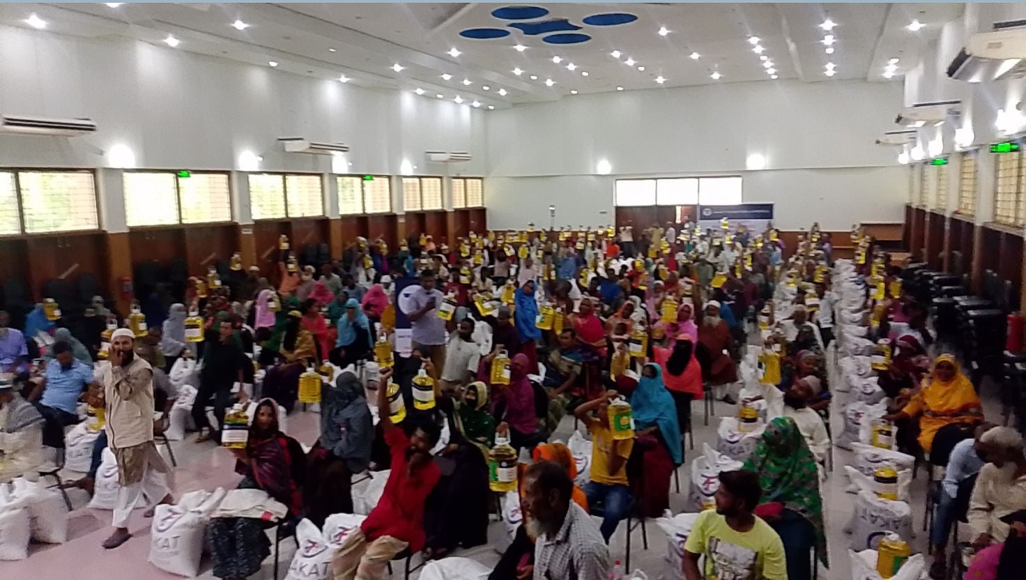 গঙ্গাচড়ায় ২০০ পরিবারের মাঝে খাদ্য-সহায়তা বিতরণ 