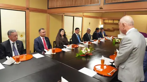 টোকিওতে নিপ্পন-সাসাকাওয়ার আমন্ত্রণে নৈশভোজে প্রধানমন্ত্রী
