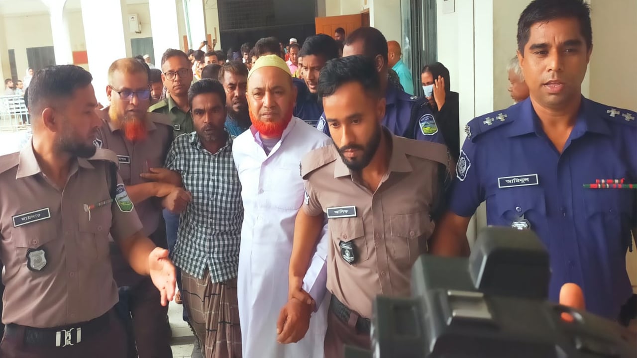 নারীকে অপহরণ করে সংঘবদ্ধ ধর্ষণের ঘটনায় ৩ জনের মৃত্যুদণ্ড
