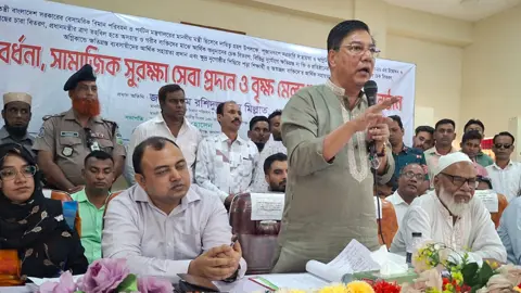 অন্তর্বর্তী সরকার দেশের অনেক ক্ষতি করে গেছে: বিমানমন্ত্রী
