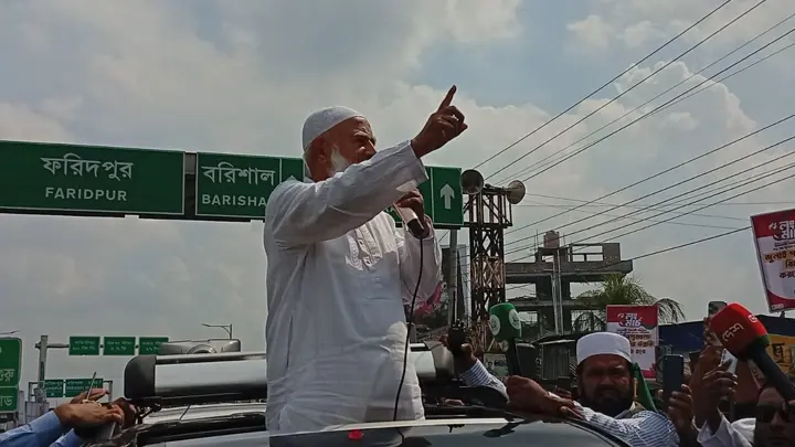 জনগণের দাবি পূরণে আমরা রাজপথে নেমেছি