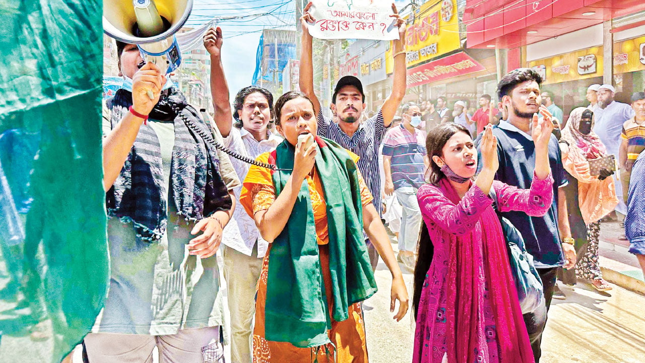 জুলাই বিপ্লবের বীরকন্যা ফাতেমা