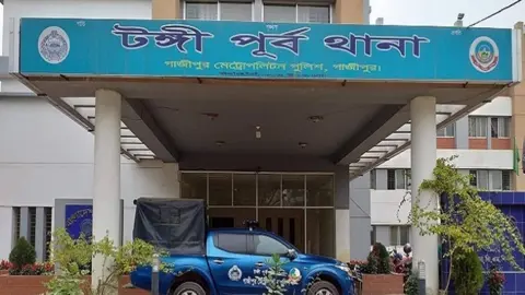 নেশার টাকা না পেয়ে স্ত্রীকে কুপিয়ে জখম
