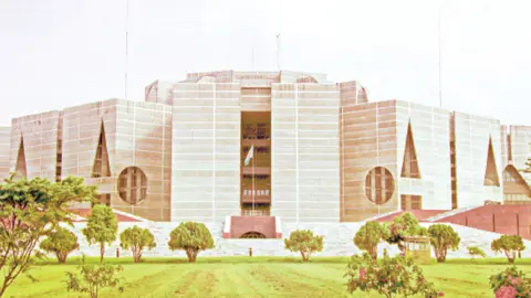 তত্ত্বাবধায়ক সরকার নিয়ে বিতর্ক কেন
