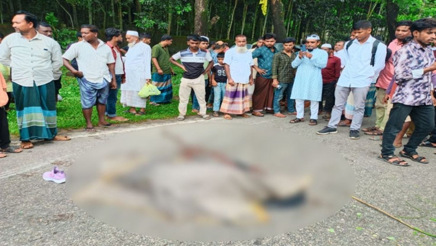 সিলেট-তামাবিল মহাসড়কে বাসচাপায় কিশোরী পর্যটক নিহত