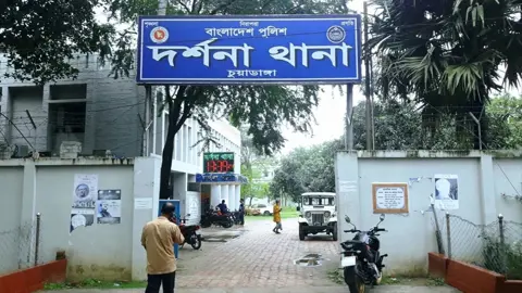 
৪৯৪ বস্তা ভুট্টা নিয়ে উধাও ট্রাক চালক, থানায় অভিযোগ 