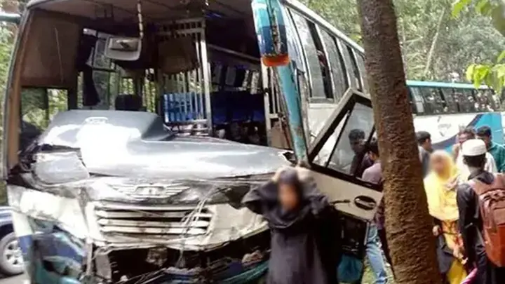 দীর্ঘ যাত্রায় চালকের ক্লান্তি, বাড়ছে প্রাণহানির ঝুঁকি