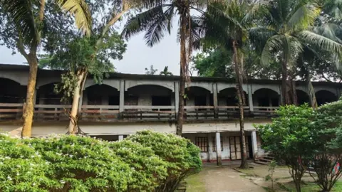 বুড়িচংয়ের সেই স্কুল পেল দেড় কোটি টাকার ভবন