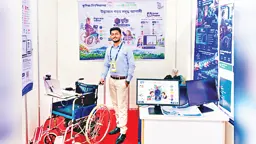 দৃষ্টিপ্রতিবন্ধীদের জন্য সাকিরুলের হুইলচেয়ার
