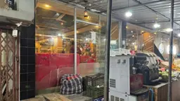 মুকসুদপুরে হোটেলে বাকি না দেওয়ায় ভাঙচুর