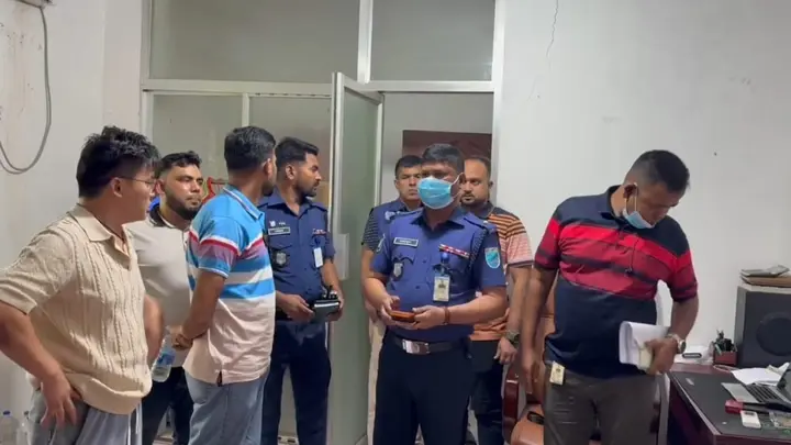 ব্যাটারি কারখানায় চীনা কর্মকর্তাকে বেঁধে টাকা লুটের অভিযোগ