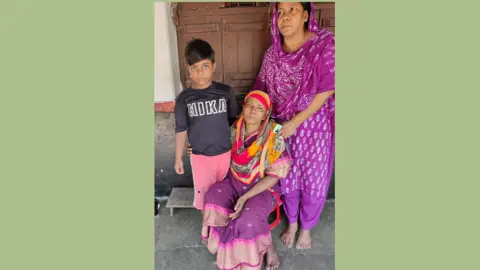 ফিরছে নওগাঁর ৫ প্রবাসীর লাশ, অপেক্ষায় স্বজনেরা
