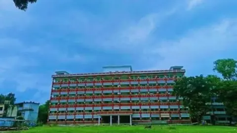 নওয়াব ফয়জুন্নেছা কলেজের ২ একর জমি ভূমিদস্যুদের দখলে! 