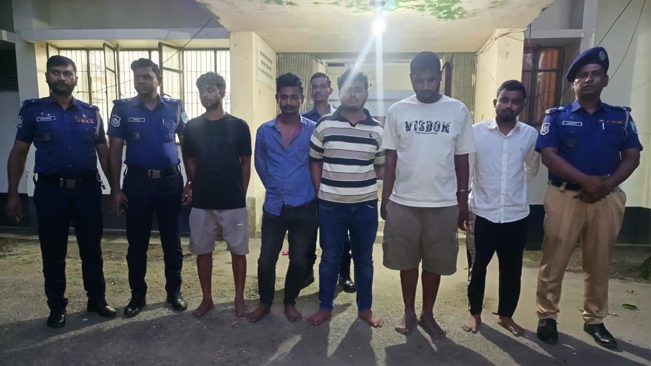 ছাত্রদল নেতা হত্যা মামলার ৫ আসামি গ্রেপ্তার

