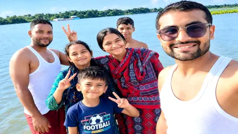 সেলফি তুলেই নদীতে নিখোঁজ হন চারজন, তিনজনের লাশ উদ্ধার 