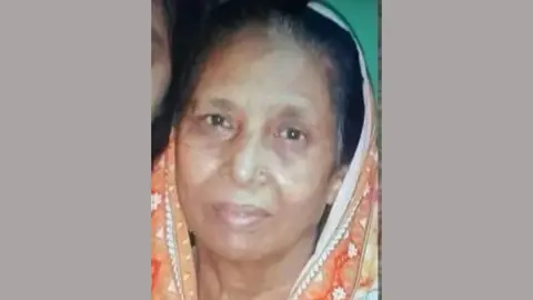 বন্দরে পাওনা টাকা চাওয়ায় নারীকে নৃশংসভাবে হত্যা