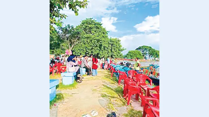 পদ্মাপাড়ে আনন্দভ্রমণ