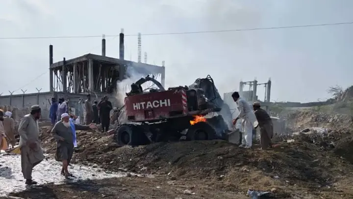 পাকিস্তানে পুলিশ চেকপোস্টে বোমা হামলা, নিহত ১১