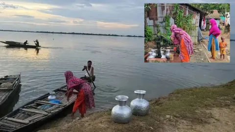 এক কলসি পানির জন্য দুই দশকের অপেক্ষা, দুর্ভোগে ৩০ পরিবার