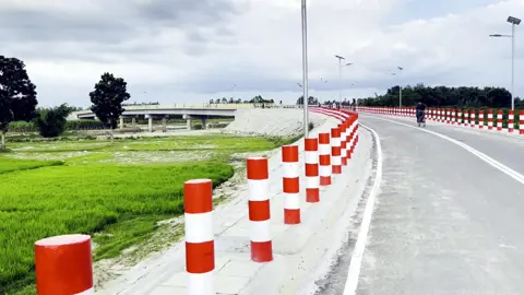 উদ্বোধনের অপেক্ষায় বহুল কাঙ্ক্ষিত পীরগঞ্জ চেরকুঘাট সেতু