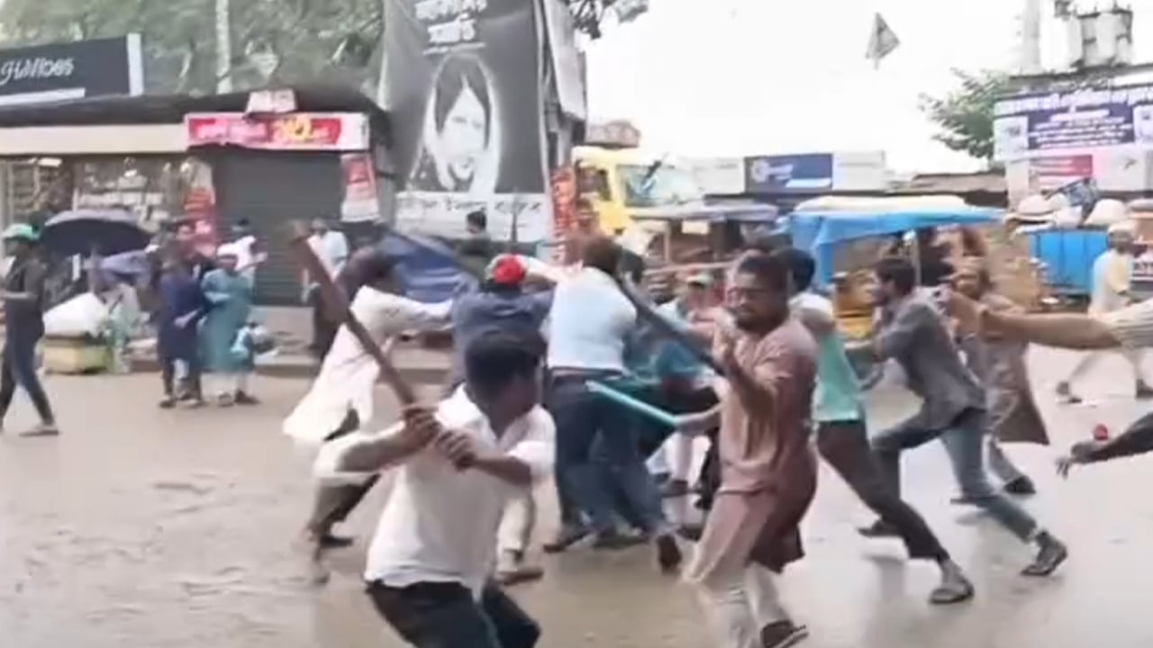 নারায়ণগঞ্জে ছাত্রদল-শিবির সংঘর্ষে আহত ১৫


