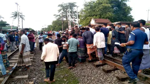 ফুলবাড়ীতে ট্রেনে কাটা পড়ে বৃদ্ধ নিহত