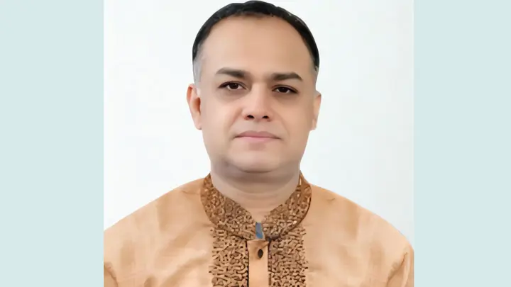 বালুবোঝাই ট্রাক ছিনতাইয়ের অভিযোগ বিএনপি নেতার বিরুদ্ধে