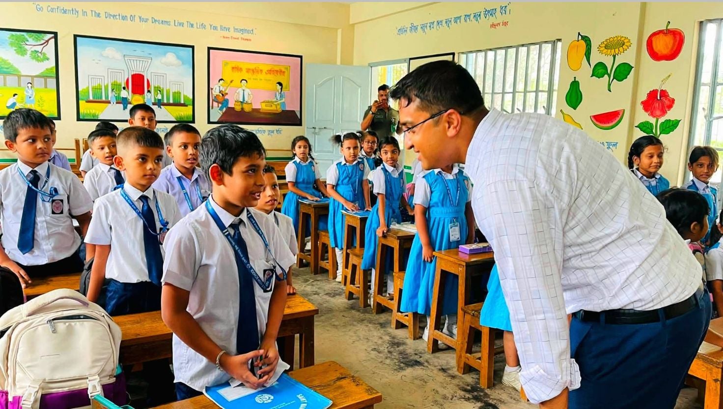 শ্রীমঙ্গলে বই পড়া উৎসবে অংশ নিল ২৫ হাজার শিক্ষার্থী