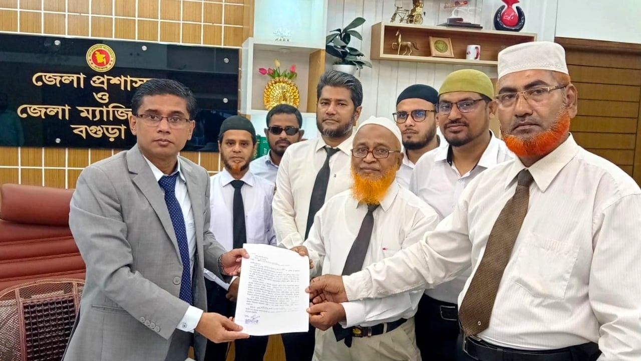 জুলাই সনদ না মানায় বগুড়ায় ৭ আইন কর্মকর্তার পদত্যাগ
