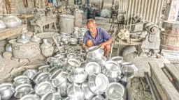 বগুড়ায় ১১ অ্যালুমিনিয়াম কারখানার ১০টিই বন্ধ