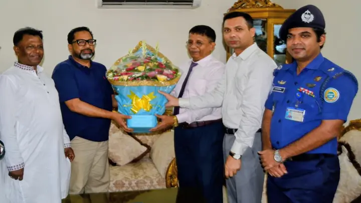 সরকারি জমি পুনরুদ্ধার করে মন্ত্রণালয়ের নিয়ন্ত্রণে নেওয়ার ঘোষণা গৃহায়ন প্রতিমন্ত্রীর