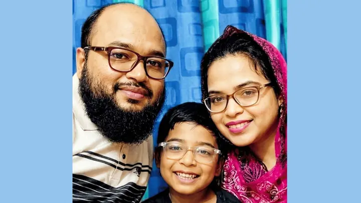 টুপটুপ রিসোর্টে আগুন: স্ত্রী-সন্তান হারিয়ে বাকরুদ্ধ বরিশালের নূর আলম
