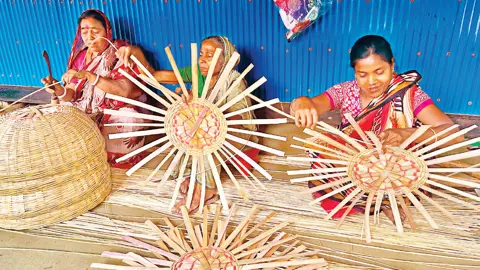 বাঁশশিল্পে ৪০ হাজার নারীর জীবন-জীবিকা