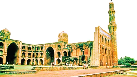 বাংলায় মাদরাসা স্থাপত্যের বিকাশ