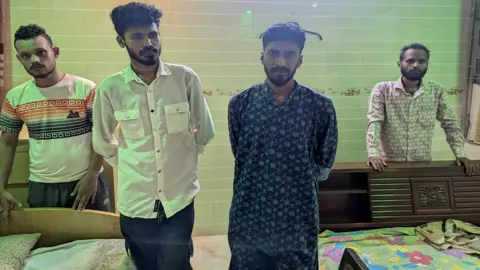 বাকৃবির গেস্ট হাউসে ইয়াবাসহ চারজন আটক
